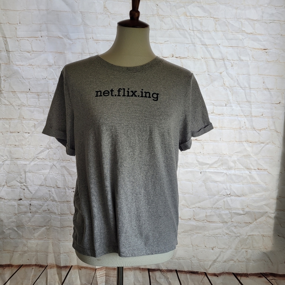 Recycled Threads Gray Netflixing T Shirt Sz M
